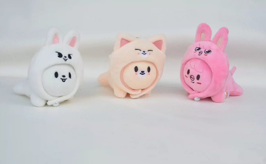 stray kids skzoo celebrate md lying ver. plushie keychain