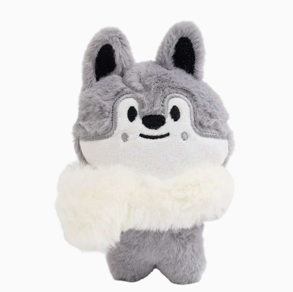 stray kids skzoo white scarf plushie keychain