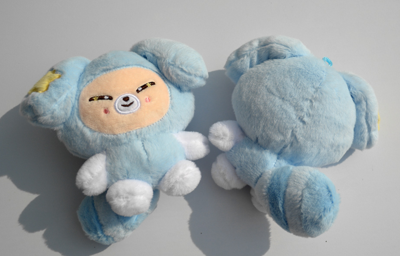 stray kids [run it md] skzoo in tasy plushie keychain